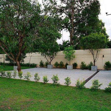 Tranquil Negombo Boutique Hotel Exterior foto