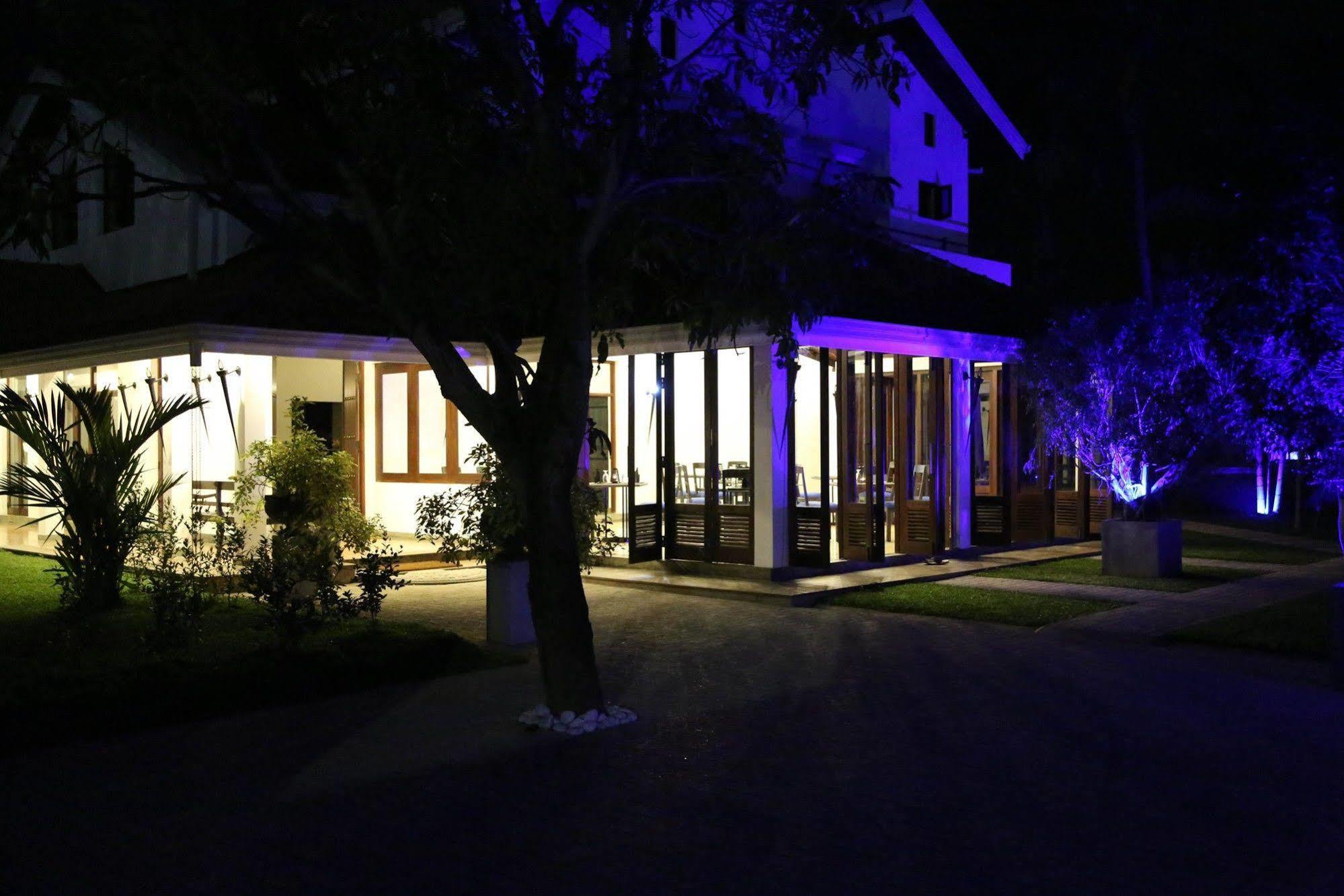 Tranquil Negombo Boutique Hotel Exterior foto