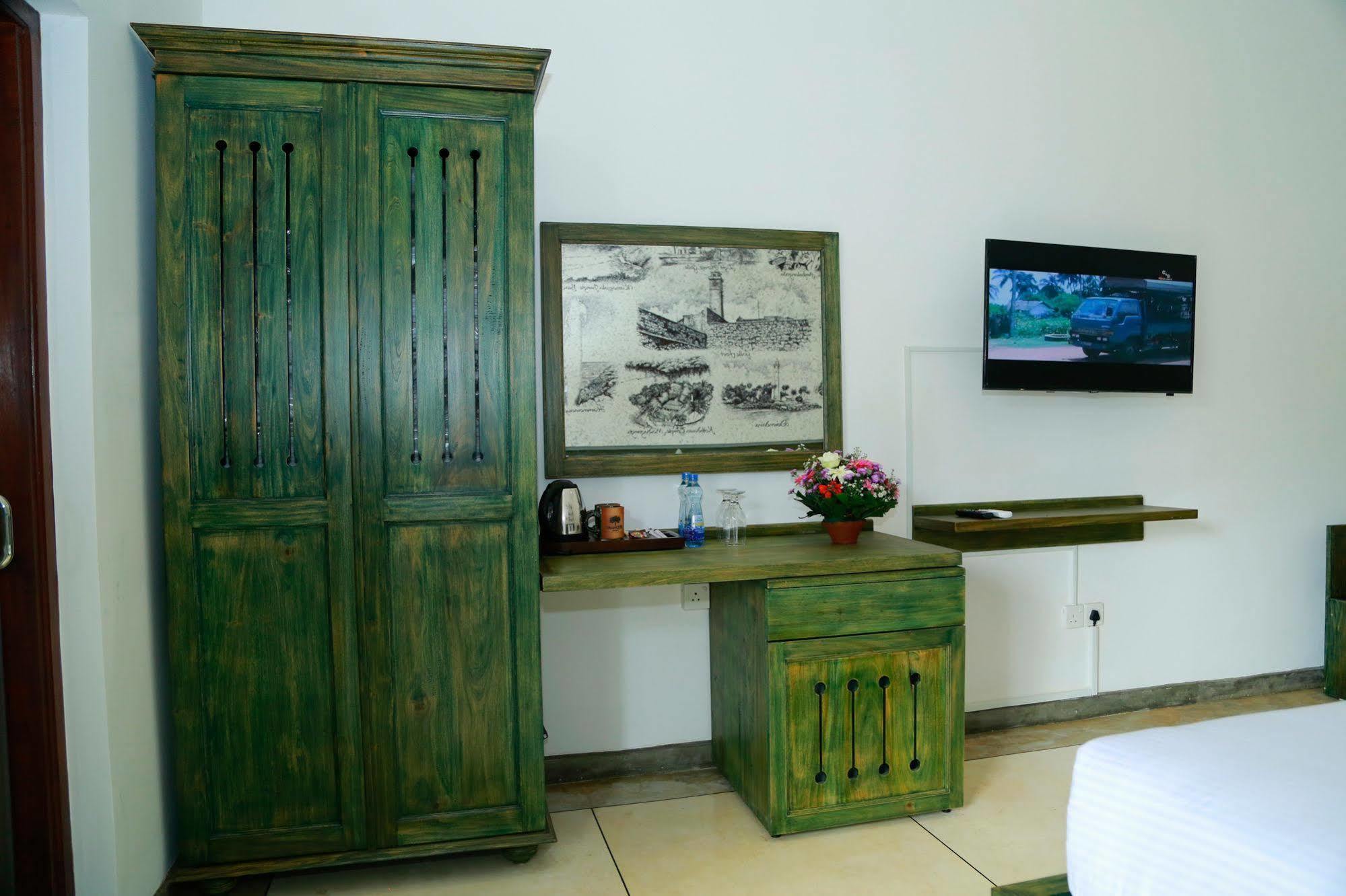 Tranquil Negombo Boutique Hotel Exterior foto