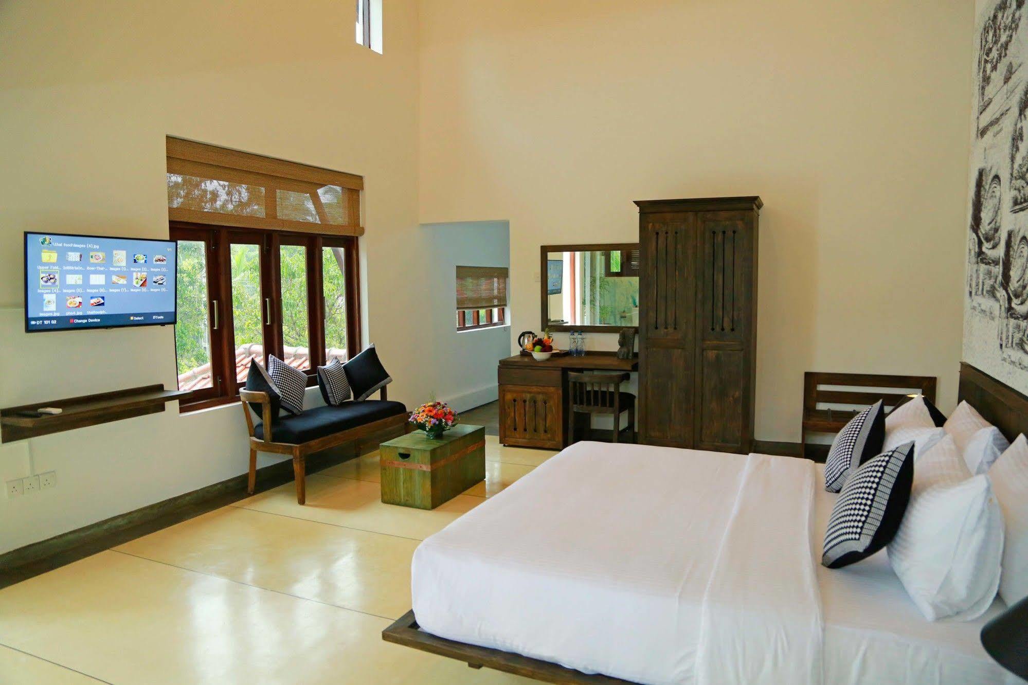 Tranquil Negombo Boutique Hotel Exterior foto