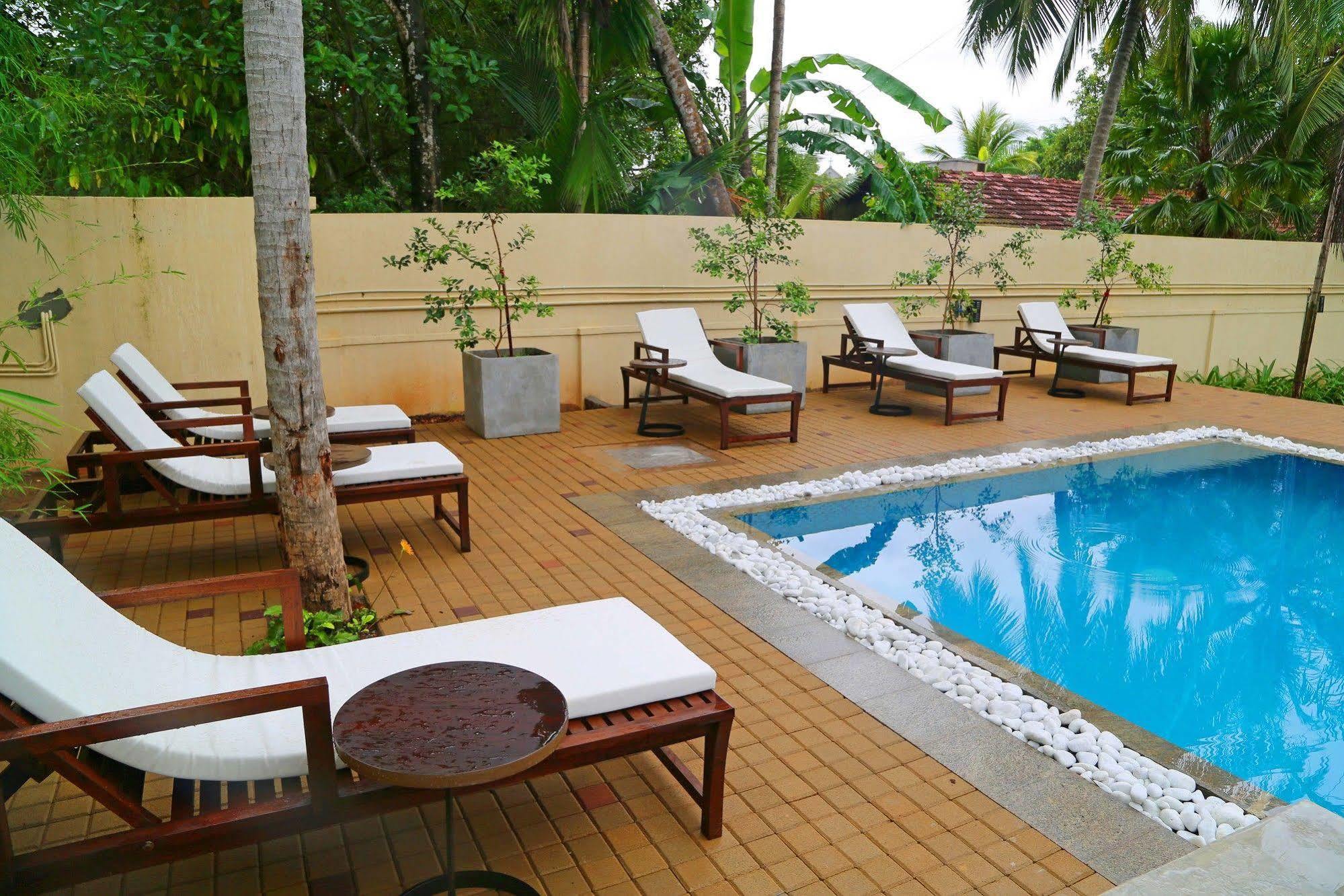 Tranquil Negombo Boutique Hotel Exterior foto