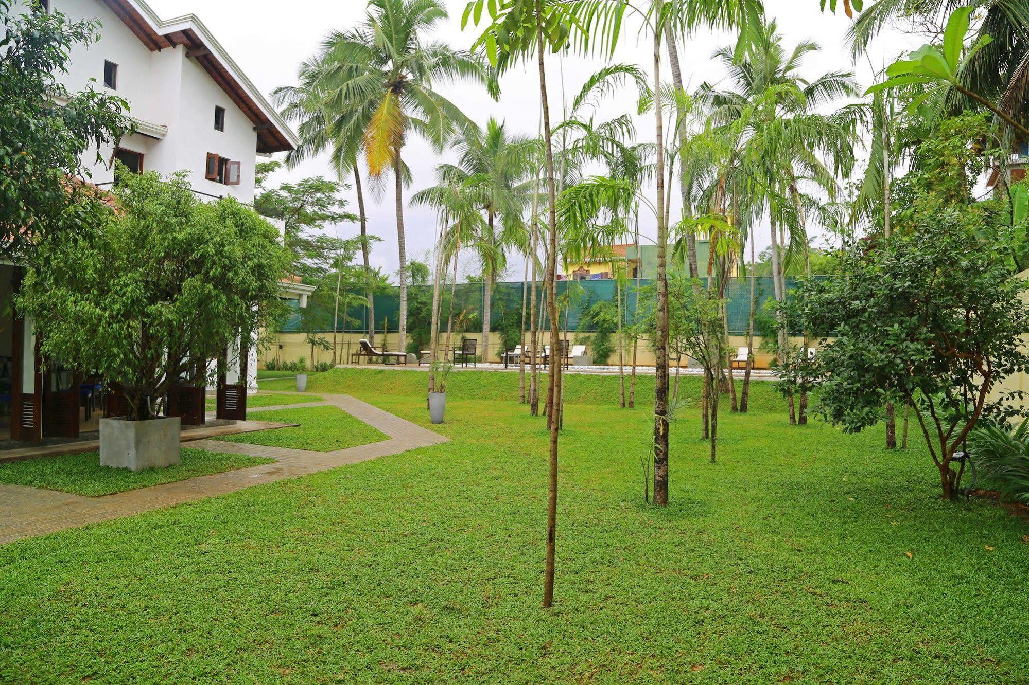 Tranquil Negombo Boutique Hotel Exterior foto